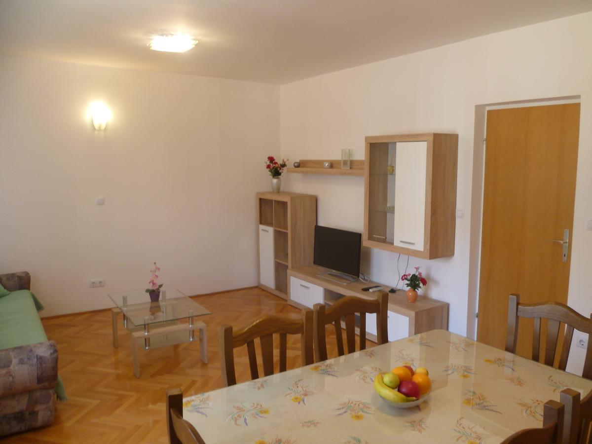 Ivana Appartement *